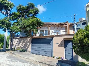 Casa · 279m² · 2 Quartos · 4 Vagas · Casas Padrão em Poços de Caldas