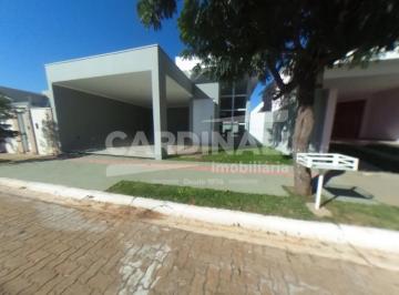 Casa · 308m² · 3 Quartos · 2 Vagas · Casa padrão em excelente condomínio na cidade