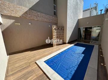 Casa · 336m² · 3 Quartos · 2 Vagas · Casa no condomínio Village Paradiso I para venda no bairro Granja Marileuza em Uberlândia-MG.