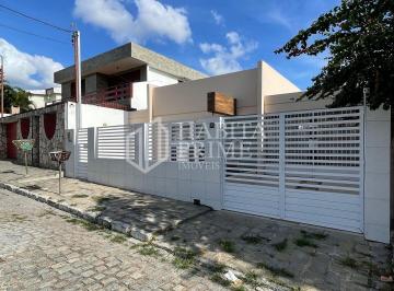 Casa · 175m² · 4 Quartos · 2 Vagas · Casa à venda no Bairro São Francisco em Caruaru – 4 quartos, suíte e 175m²
