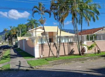 Casa de 4 quartos, Caraguatatuba · Casa 4 dormitórios à venda,180 m² por R$2.200.000,00 -Indaiá -Caraguatatuba/SP