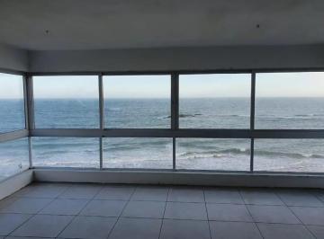Apartamento de 3 quartos, Macaé · Apartamento e cobertura  de frente pra praia dos cavaleiros