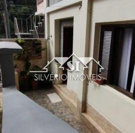 Foto-Imovel-ID062147No0023-casa-centro-petropolis--17314434666752.jpeg · Imoveis - no Centro