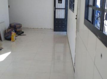 Foto 01 · Casa 03 dormitórios / 75m²AC / 203,38m²T