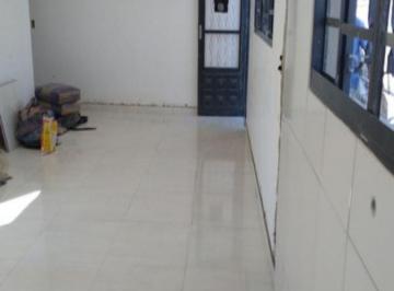 Foto 01 · Casa 03 dormitórios / 75m²AC / 203,38m²T