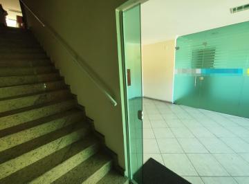 Comercial de 6 quartos, Macaé · Oportunidade Salas Comerciais com 4 banheiros