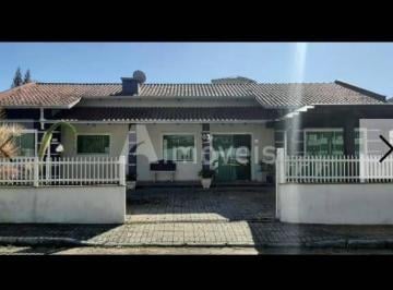 Casa · 1400m² · 3 Quartos · 3 Vagas · Casa Barra Velha