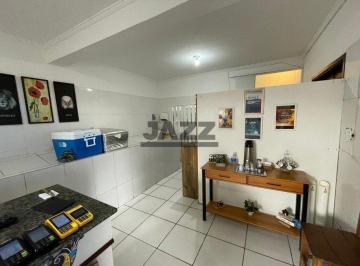 Casa · 384m² · 4 Quartos · 4 Vagas · Sobrado Impecável em frente ao mar , ponto comercial à Venda em Caraguatatuba