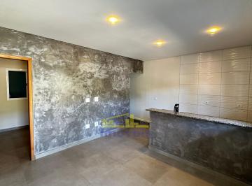 Apartamento de 1 quarto, São Sebastião · Apartamento de frente para estrada do cascalho piso superior
