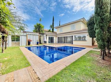 Casa · 1641m² · 5 Quartos · 6 Vagas · Casa sobrado de 634m² com 05 suítes à venda em condomínio - Guaporé