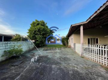 whatsapp-image-2025-05-07-at-18-40-14-11746708926299.jpeg · Casas à venda no bairro do Porto Novo em Caraguatatuba, SP - Terreno de 1.165m² com 3 casas