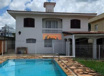 Casa · 323m² · 4 Quartos · 5 Vagas · Oportunidade de Investimento em Terreno de 525m² com Casa Sólida em Santa Genebra 02, Região Central