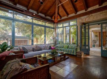 Casa · 450m² · 7 Quartos · 3 Vagas · Casa à venda estilo Vila Italiana no  Jardim dos Estados. 7 quartos ( 5 suítes), 3 vagas