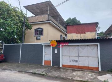 Casa · 230m² · 6 Quartos · 2 Vagas · Casa em Engenho Pequeno, São Gonçalo/RJ de 230m² 6 quartos à venda por R$ 200.000,00