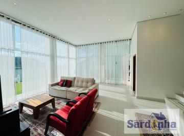 Casa · 315m² · 4 Quartos · 2 Vagas · Casa em Condomínio em Jarinu: 4 Suítes, 315m² por R$1,4M