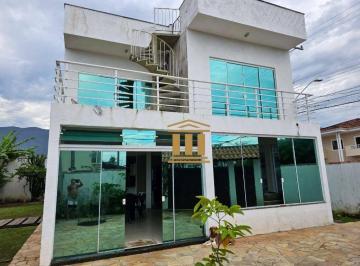 Casa · 220m² · 4 Quartos · 2 Vagas · Sobrado em Massaguaçu, Caraguatatuba/SP de 220m² 4 quartos à venda por R$ 1.320.000,00