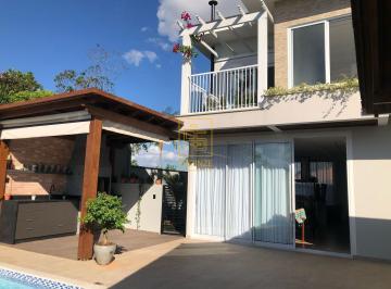 Casa · 3 Quartos · 2 Vagas · Casa alto padrão com piscina e área de festa