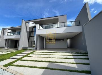 Casa · 168m² · 3 Quartos · 2 Vagas · Sobrado com sacada, churrasqueira e Localização Ideal!