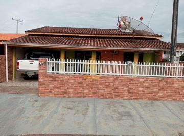 Casa · 90m² · 3 Quartos · Casa em Balneário Barra Sul