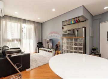 Apartamento · 60m² · 2 Quartos · 1 Vaga · Apartamento Reformado em Moema com Ótima Localização