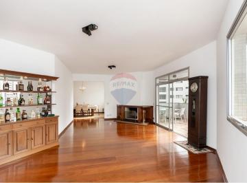Apartamento · 244m² · 4 Quartos · 3 Vagas · Apartamento Exclusivo em Moema Pássaros – Oportunidade Única!