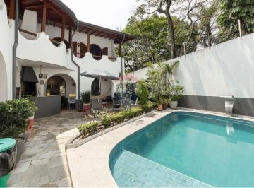 Casa · 465m² · 5 Quartos · 3 Vagas · Casa Espaçosa e Completa no Brooklin – Conforto e Qualidade de Vida para sua Família