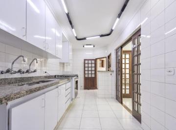 IMG_20260603_185215_000.jpeg · Deslumbrante casa para venda em Jardim da Glória com 3 quartos, sendo 1 suíte, 280m² - remaxfront#ZJ