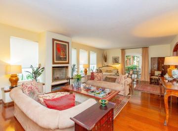 IMG_20260607_105157_000.jpeg · Atraente casa para venda e locação em Jardim Leonor com 4 quartos, sendo 2 suítes, 641m² - remaxfron