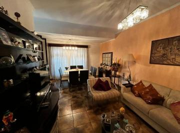 fdd99404-8e5e-43dd-a70e-ce9d6b575c6e · Sensacional casa para locação em Vila Congonhas com 3 quartos, sendo 1 suíte, 300m²