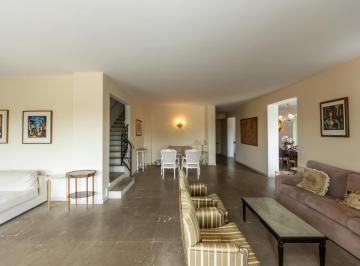 IMG_20260629_181500_000.jpeg · Versátil casa para venda em Pacaembu com 3 quartos, 379m² - remaxfront#5PX14