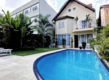 5e17c5c6-55cc-438e-971d-e5cc42219539 · Agradável casa para venda em Alto da Boa Vista com 4 quartos, sendo 4 suítes, 395m²