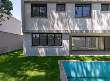 IMG_20260620_002346_000.jpeg · Confortável casa em condomínio para venda com 4 quartos, sendo 4 suítes, 719m² - remaxfront#KOBII