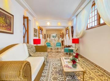 IMG_20260621_001542_000.jpeg · Elegante casa para venda em Cambuci com 5 quartos, sendo 3 suítes, 275m² - remaxfront#D6LS1