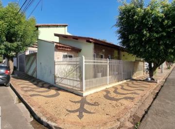 Foto 01 · Casa aconchegante no bairro Santa Rita em Leme: o lar ideal para você!