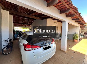 Casa de 4 quartos, Sobradinho · Casa condomínio rk 4 quartos 4 banheiros laje região dos lagos Sobradinho