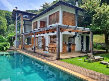 Casa de 4 quartos, Petrópolis · Casa com linda vista para as montanhas do Vale das Videiras