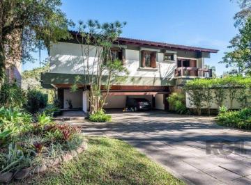 Casa · 650m² · 4 Quartos · 5 Vagas · CASARÃO À MODA ANTIGA