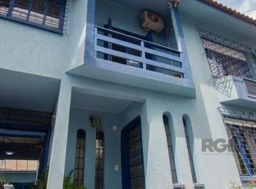 Casa · 315m² · 4 Quartos · 3 Vagas · casa sobrado com 4 dormitórios 3 vagas e pátio e piscina