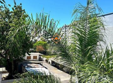 Apartamento · 76m² · 4 Quartos · Apartamento 03 dormitórios no bairro Menino Deus, excelente localização.
