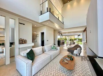 Casa · 208m² · 4 Quartos · 2 Vagas · Casa à venda - no Centro