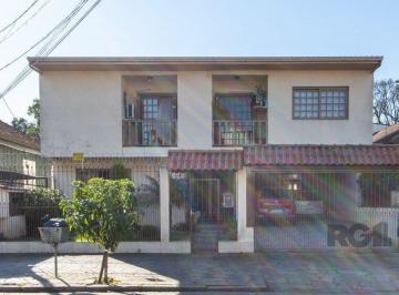 Casa · 329m² · 3 Quartos · 5 Vagas · Casa de alvenaria, 3 quartos, 1 suíte, 4 banheiros e 5 vagas de garagem.