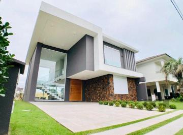 Casa · 330m² · 4 Quartos · 3 Vagas · Casa à venda - no Centro