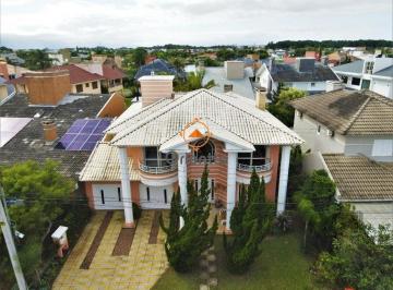 Casa · 360m² · 3 Quartos · 2 Vagas · Magnífica casa linda, 360m2 de área construída