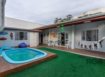 Casa · 157m² · 3 Quartos · 4 Vagas · Casa no Jardim do Salso de 3 dormitórios pátio e piscina