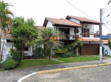 Casa · 185m² · 4 Quartos · 2 Vagas · Excelente casa de condomínio!
