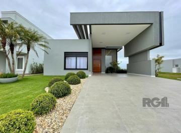 Casa · 220m² · 3 Quartos · 4 Vagas · Casa à venda - em Torres
