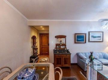 Apartamento de 3 quartos, Porto Alegre · Vende-se excelente apartamento 3 quartos c/ suíte, 2 vagas, living com lareira, sacada e churrasquei