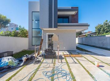 Casa · 149m² · 3 Quartos · 3 Vagas · Sobrado à Venda com 3 quartos, 4 banheiros, 3 vagas e 149m²