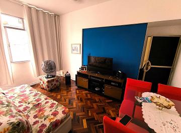 Sala com janelão · Amplo Sala + Quarto + Dependência completa - A 100m do 6º BPM Tijuca