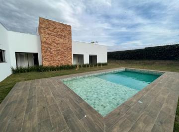 Casa · 335m² · 4 Quartos · 7 Vagas · Casa à venda e para alugar em Araçoiaba da Serra, Condomínio Lago Azul, com 4 suítes, com 335 m²